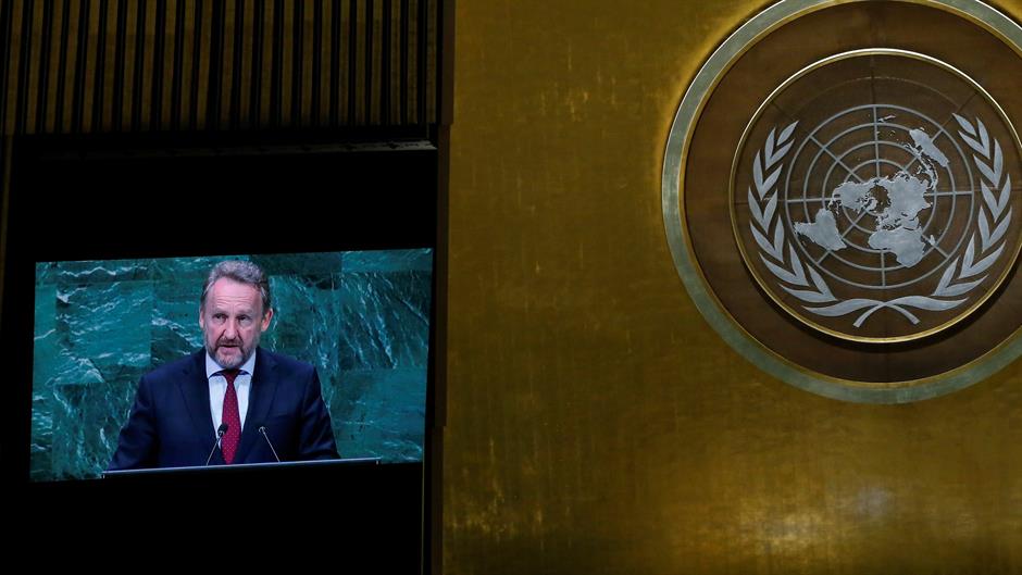 2018-09-25T235627Z_204036534_RC1B186D8720_RTRMADP_3_UN-ASSEMBLY