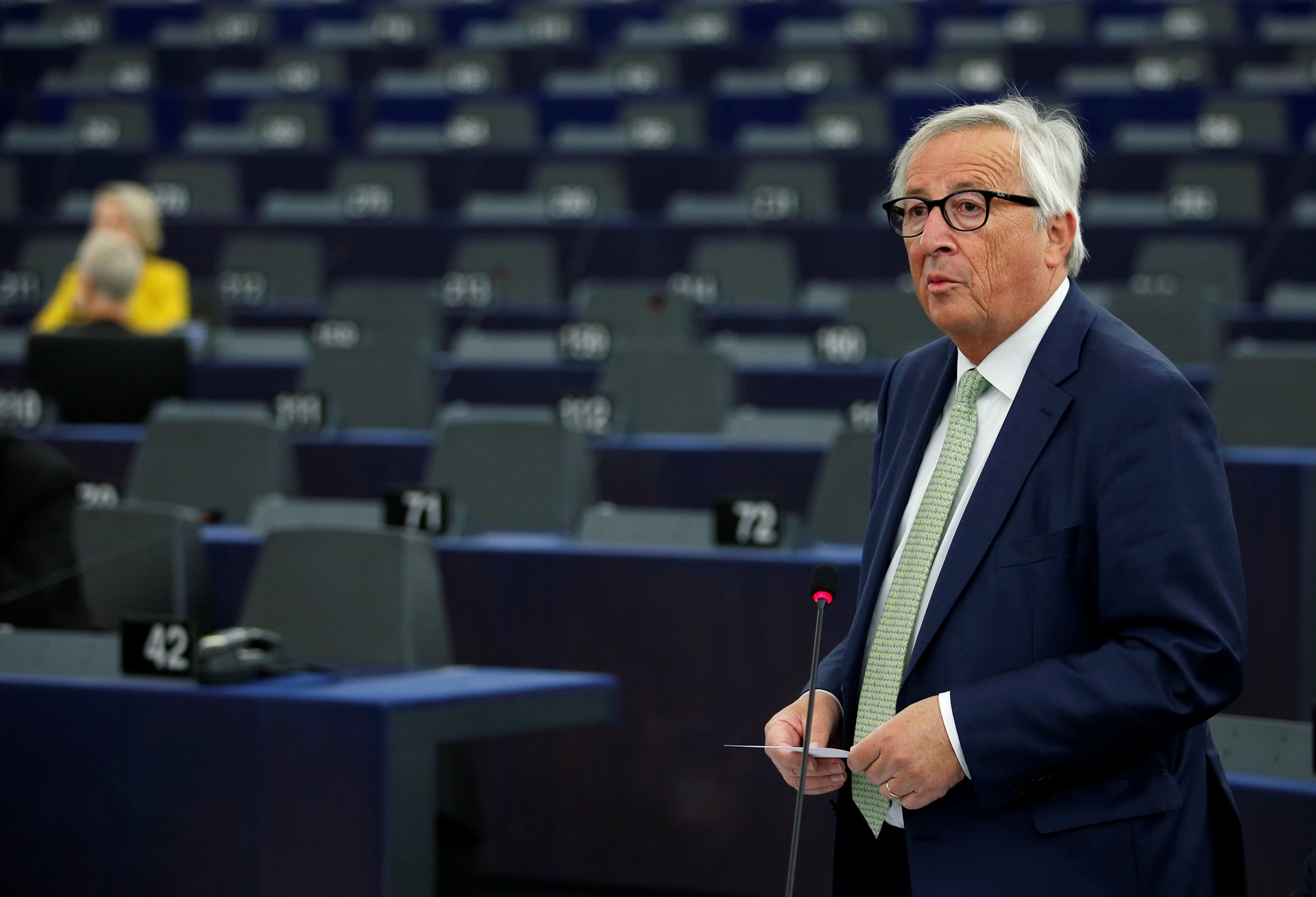 2018-10-02T074738Z_919421928_RC1509F1C1E0_RTRMADP_3_EU-POLITCS