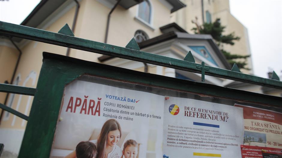 2018-10-02T140330Z_1407877980_RC152B144A20_RTRMADP_3_ROMANIA-REFERENDUM-LGBT