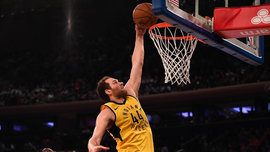 2018-11-01T015137Z_305851975_NOCID_RTRMADP_3_NBA-INDIANA-PACERS-AT-NEW-YORK-KNICKS