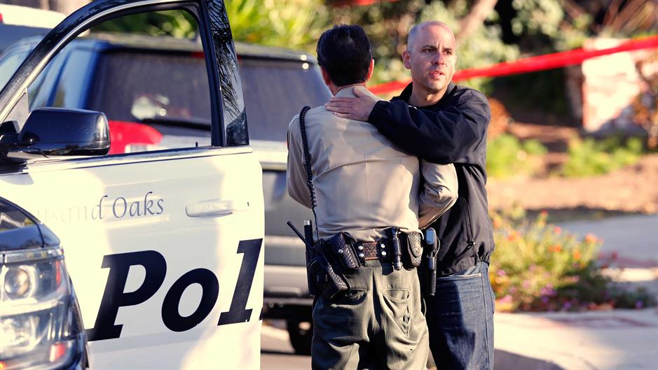 2018-11-08T165341Z_191521064_HP1EEB81AXG6N_RTRMADP_3_CALIFORNIA-SHOOTING