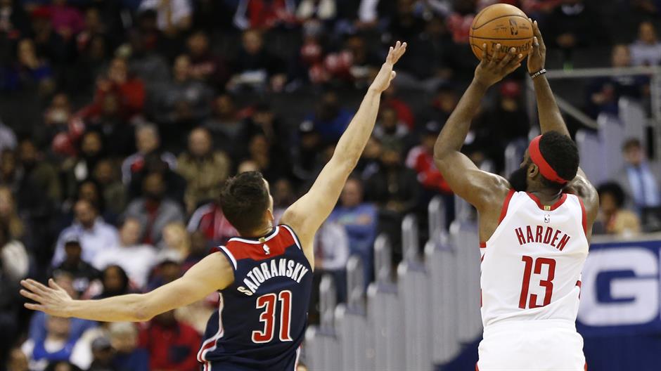 2018-11-27T034122Z_587462237_NOCID_RTRMADP_3_NBA-HOUSTON-ROCKETS-AT-WASHINGTON-WIZARDS
