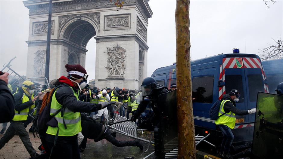 2018-12-01t105130z-320064796-rc11a8a32410-rtrmadp-3-france-protests-217095.jpeg
