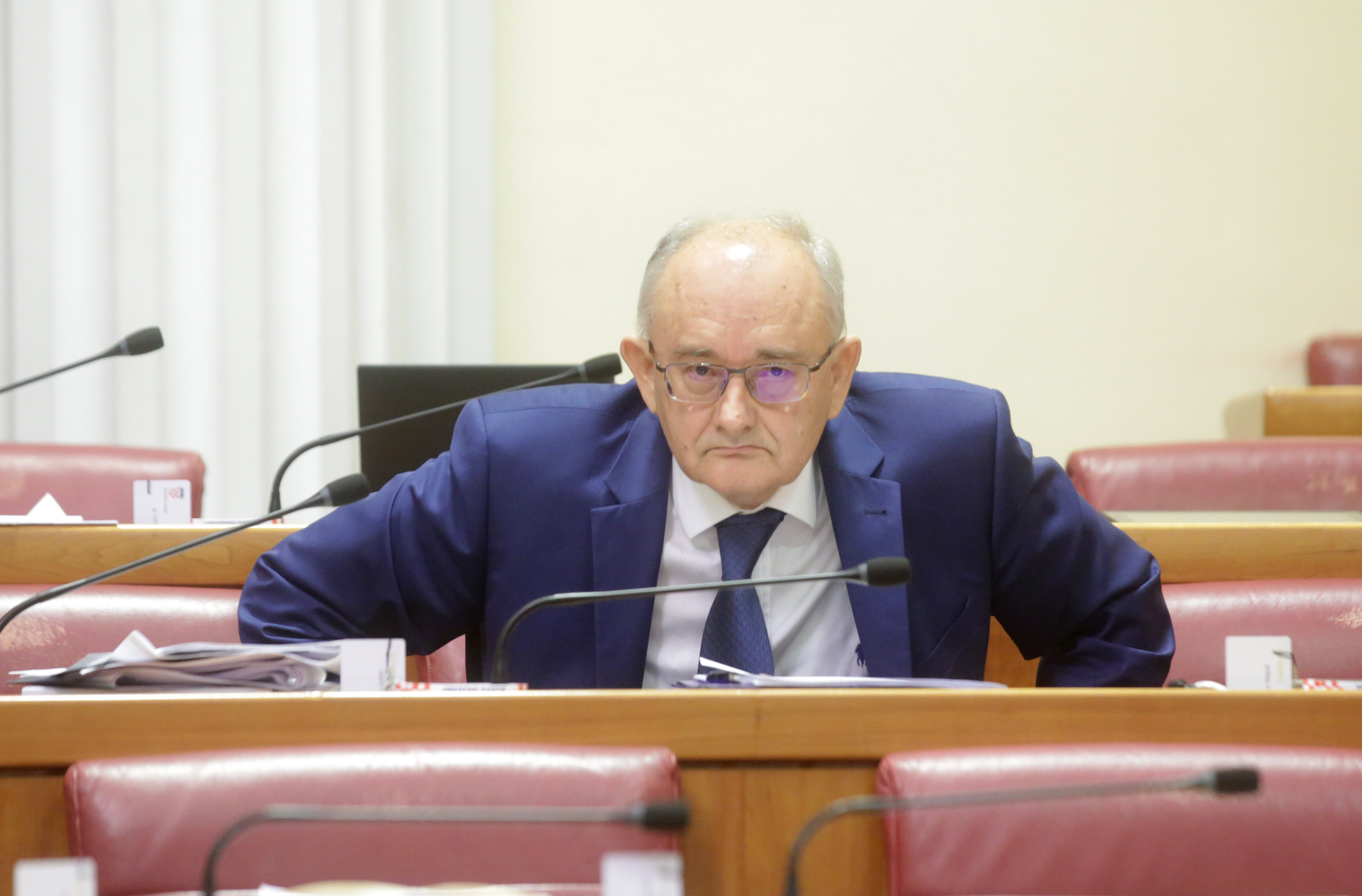 20181212_2_33891304_39826636