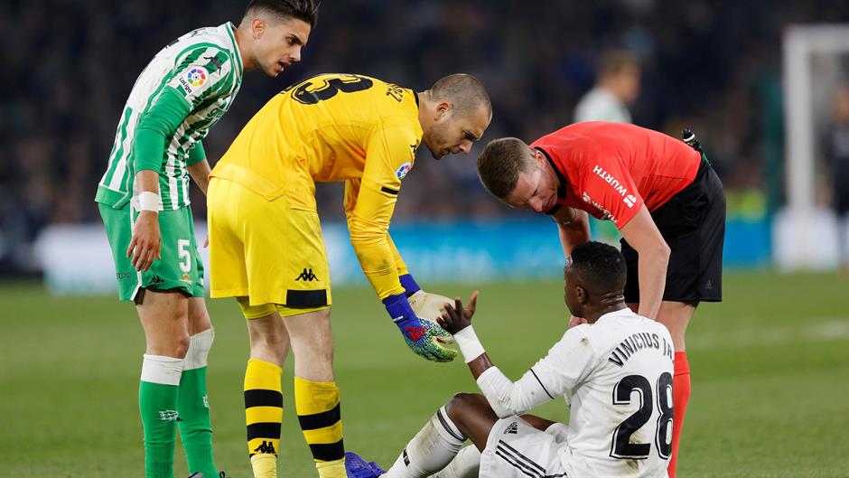 2019-01-13T213320Z_1365607289_RC17A35BBEE0_RTRMADP_3_SOCCER-SPAIN-BET-MAD