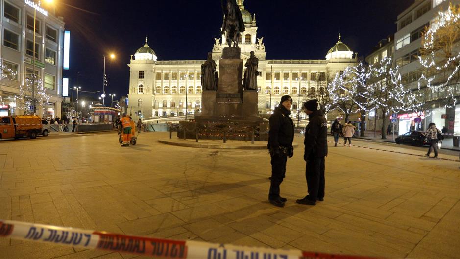 2019-01-18T170722Z_1176822014_RC1DA7FA58B0_RTRMADP_3_CZECH-SELF-IMMOLATION