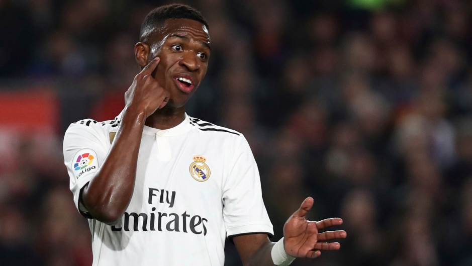 2019-02-12T110523Z_1124131192_RC15B9F9A840_RTRMADP_3_SOCCER-CHAMPIONS-AJA-MAD