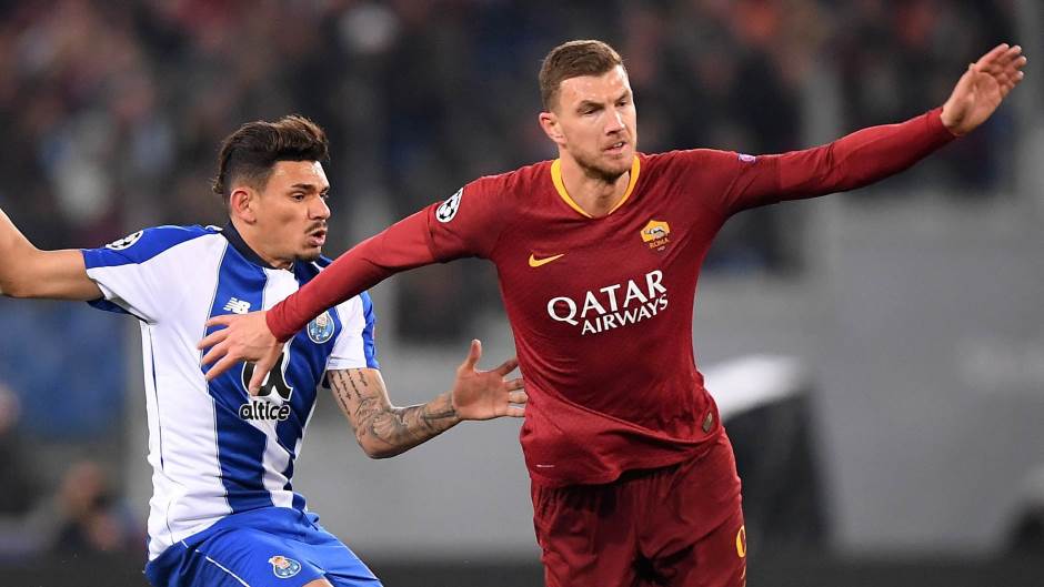 2019-02-12T202659Z_219555447_RC123DE69750_RTRMADP_3_SOCCER-CHAMPIONS-ROM-POR