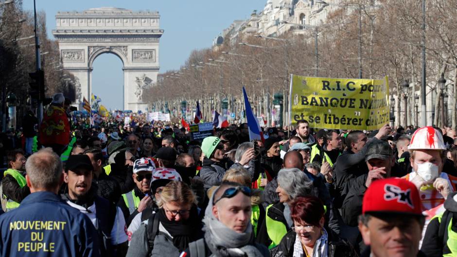 2019-02-23T120040Z_325322968_RC1A8EFD8A90_RTRMADP_3_FRANCE-PROTESTS