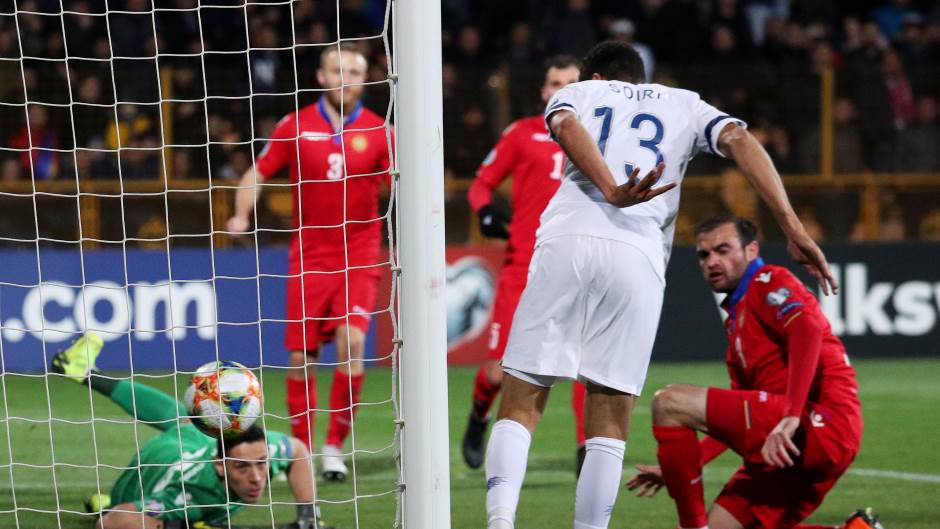 2019-03-26T184408Z_862672541_RC1B129D87F0_RTRMADP_3_SOCCER-EURO-ARM-FIN