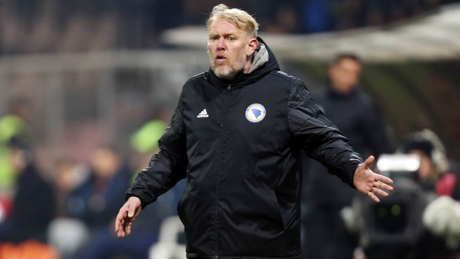 2019-03-26T203250Z_717329957_RC1A73BC7680_RTRMADP_3_SOCCER-EURO-BIH-GRC