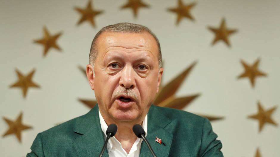2019-03-31T193817Z_1894324966_RC1FFB3F4200_RTRMADP_3_TURKEY-ELECTION