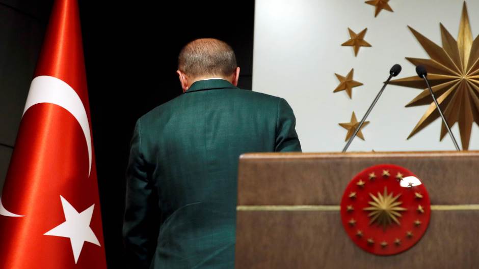 2019-03-31T193918Z_879482753_RC1FF5BE87F0_RTRMADP_3_TURKEY-ELECTION