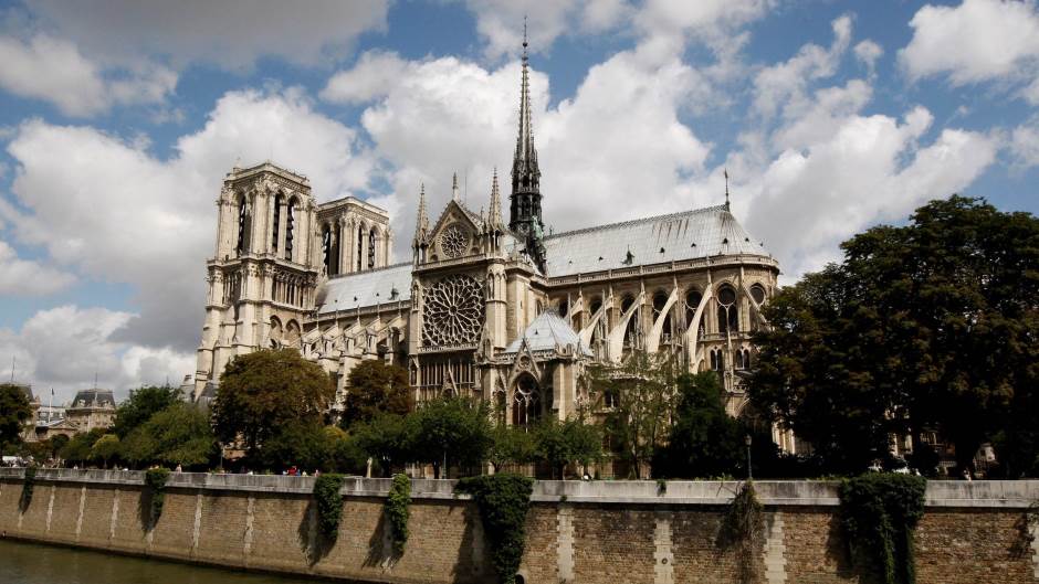 2019-04-15T190332Z_73537856_RC172EB468B0_RTRMADP_3_FRANCE-NOTREDAME