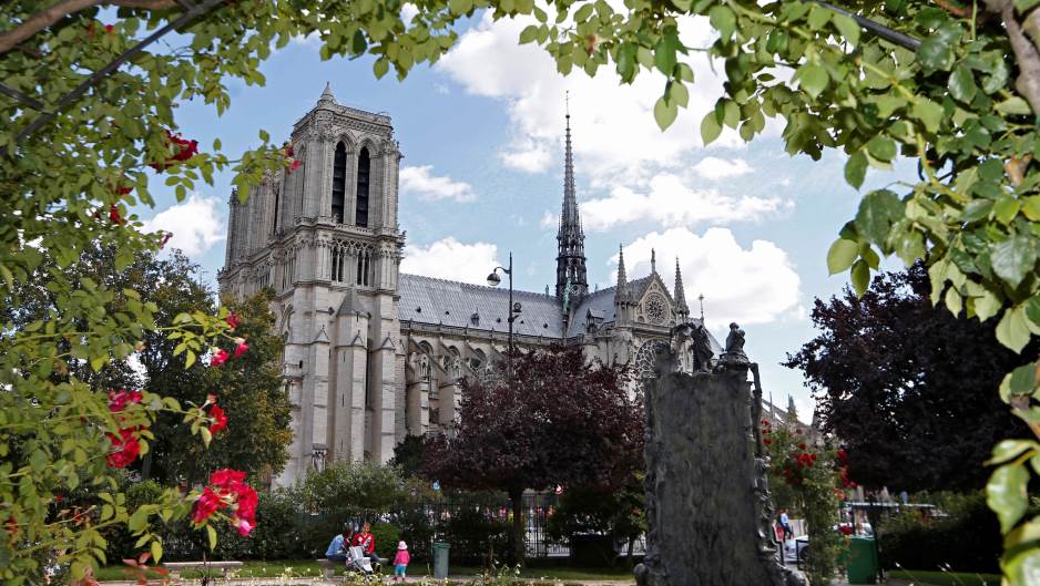 2019-04-15T190340Z_1894981120_RC1A4D35B260_RTRMADP_3_FRANCE-NOTREDAME