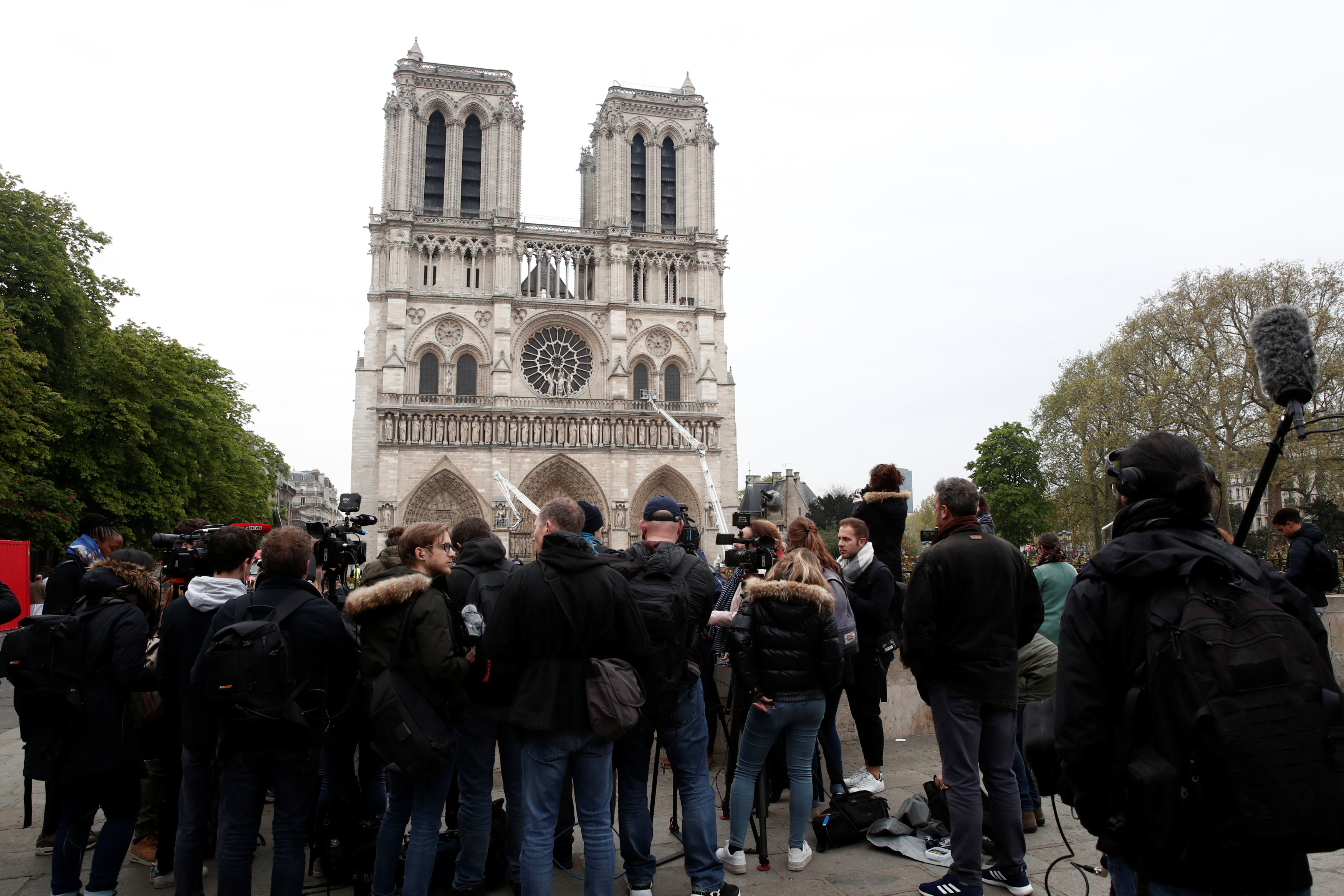 2019-04-16T083156Z_317984623_RC15E9C08070_RTRMADP_3_FRANCE-NOTREDAME