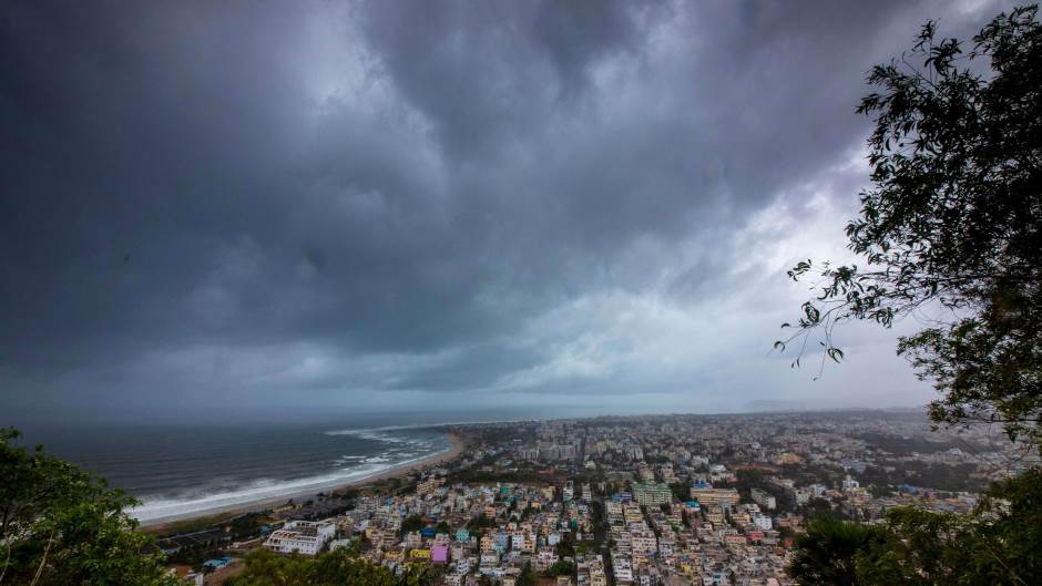 2019-05-01T153926Z_1644820367_RC13BE4A7EA0_RTRMADP_3_INDIA-CYCLONE