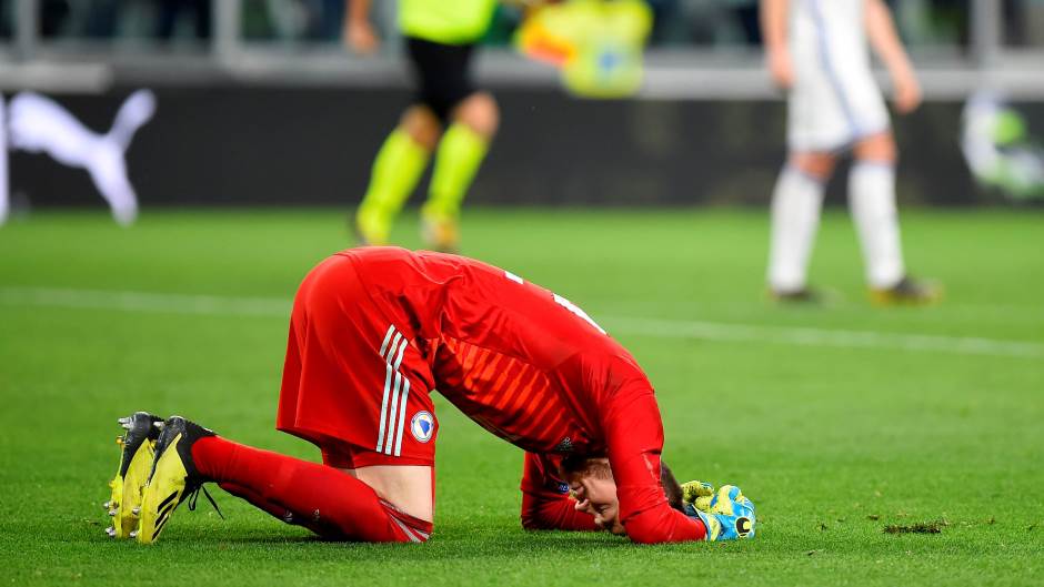 2019-06-11T210342Z_474027795_RC17FBED1100_RTRMADP_3_SOCCER-EURO-ITA-BIH