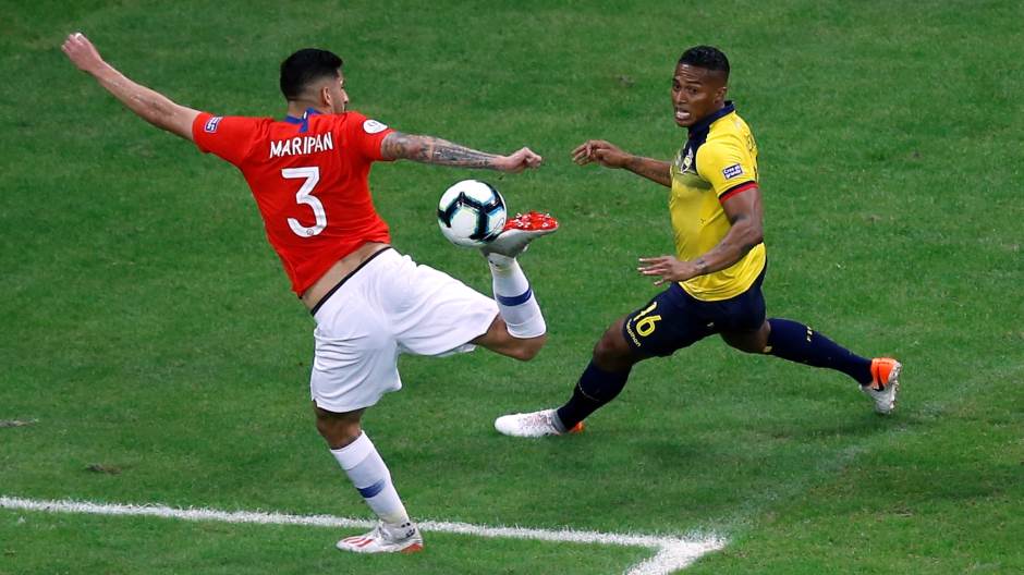 2019-06-22T003014Z_2115671924_RC13BE3A1D80_RTRMADP_3_SOCCER-COPA-ECU-CHL