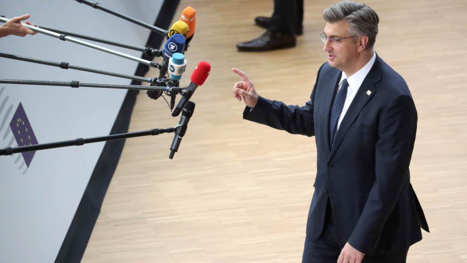 2019-06-30T164958Z_1822213010_RC1D684115D0_RTRMADP_3_EU-SUMMIT