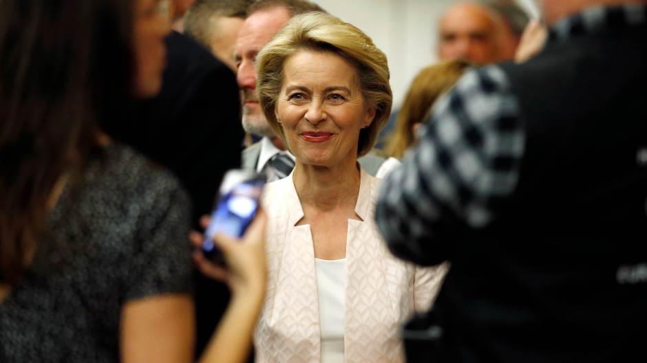 2019-07-03T133423Z_654704350_RC1D03AE6A20_RTRMADP_3_EU-PARLIAMENT-VON-DER-LEYEN