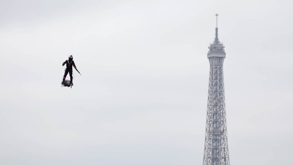 2019-07-14T092945Z_616899294_RC11A49D6E10_RTRMADP_3_FRANCE-NATIONALDAY-PARADE