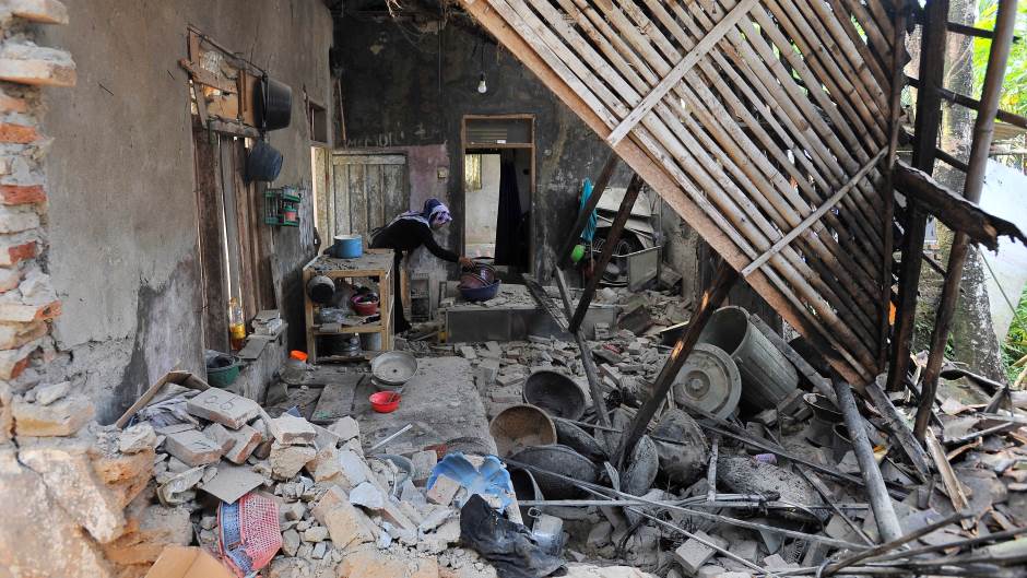 2019-08-03T065656Z_179017456_RC18D24344D0_RTRMADP_3_INDONESIA-QUAKE