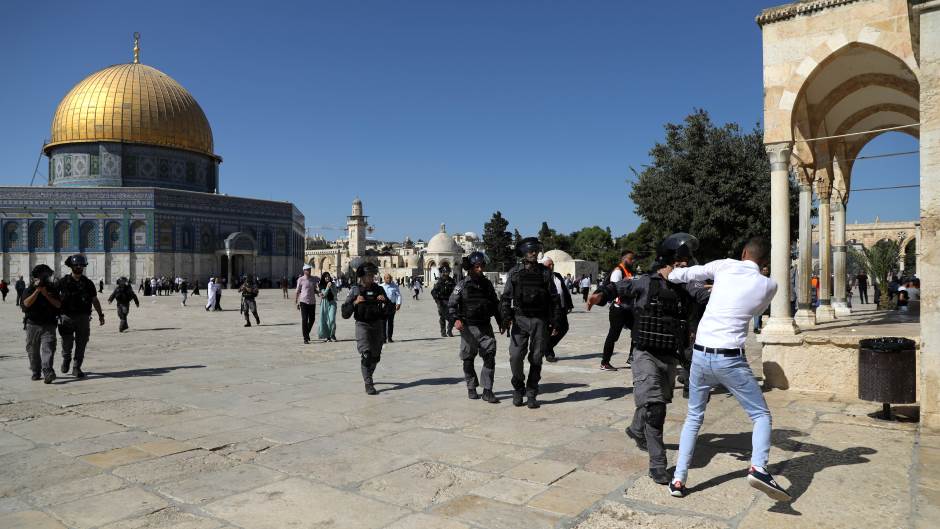 2019-08-11t082635z-1644947584-rc1ebd6cec90-rtrmadp-3-religion-eid-palestinians-alaqsa-253639.jpeg