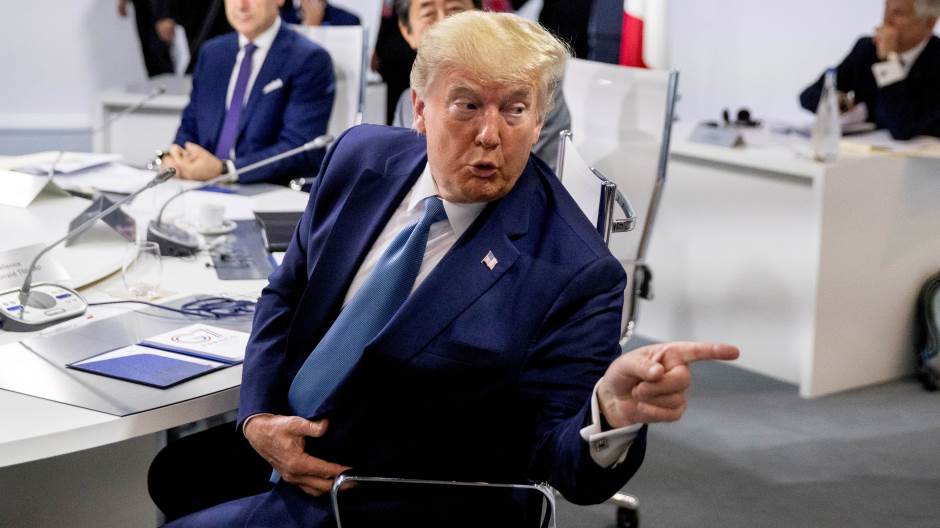 2019-08-25T083954Z_556592955_RC12F354D530_RTRMADP_3_G7-SUMMIT
