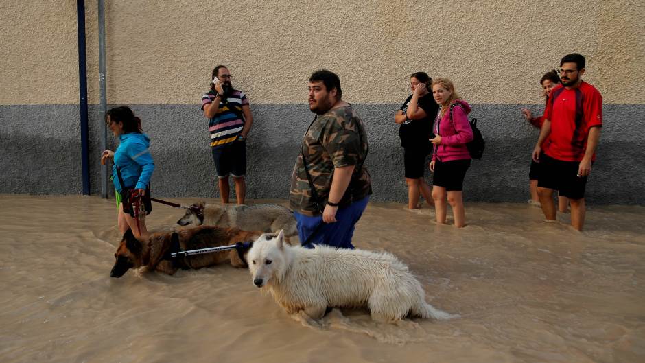 2019-09-13T174258Z_1542480550_RC164B61EBB0_RTRMADP_3_SPAIN-FLOODS