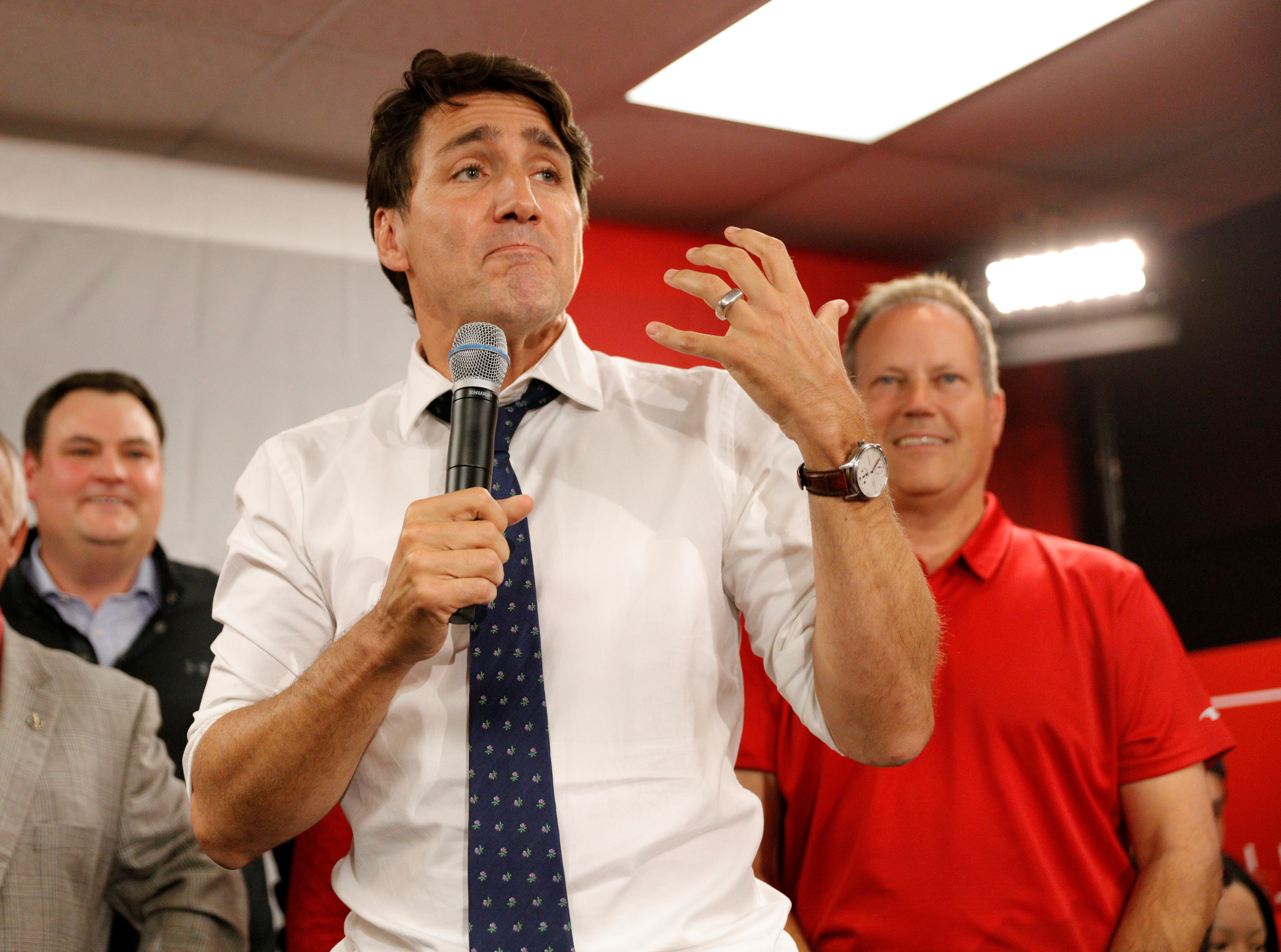 2019-09-19T011031Z_659403522_RC1C49B298C0_RTRMADP_3_CANADA-ELECTION-TRUDEAU