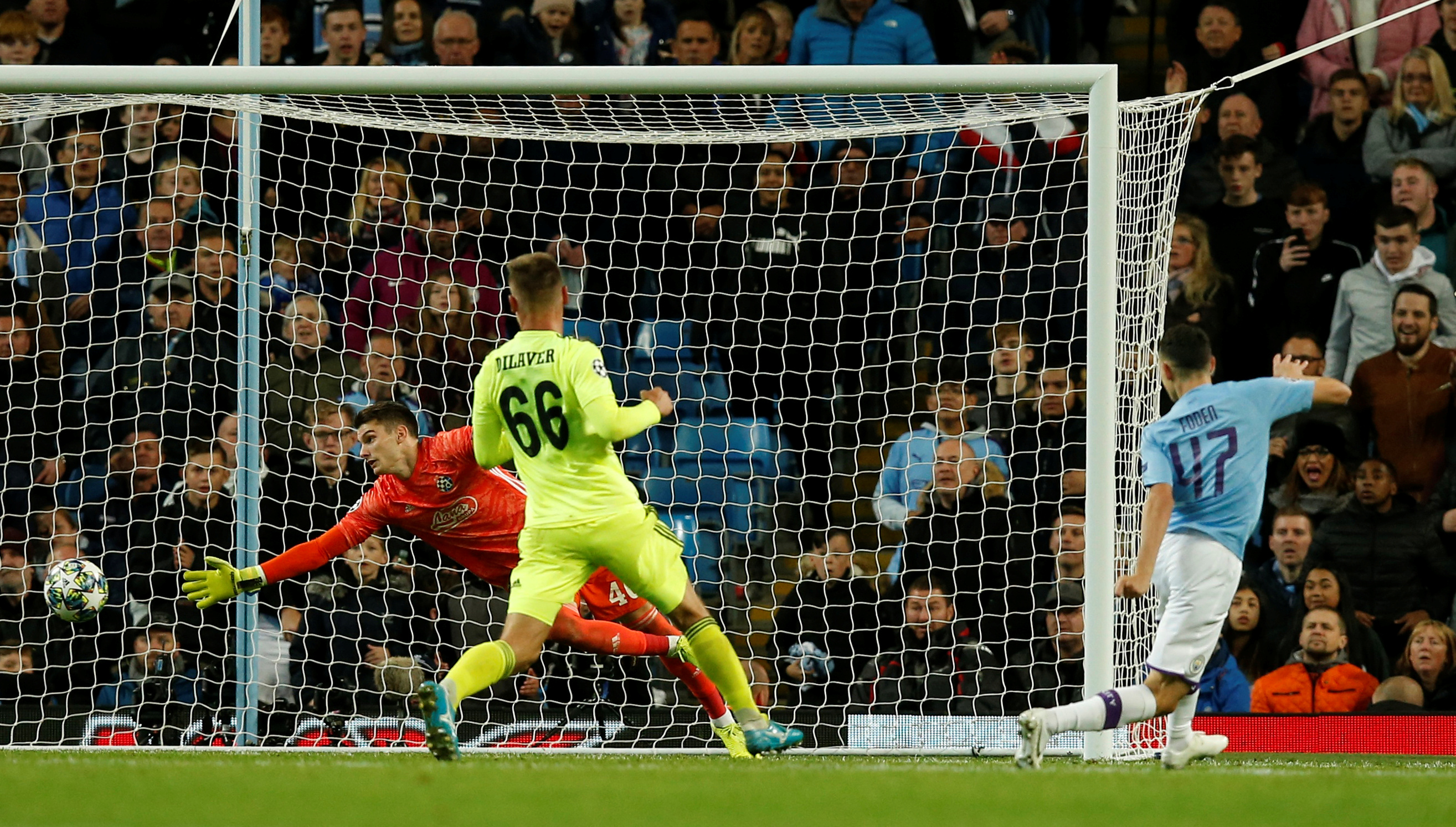 2019-10-01T205719Z_2089279955_RC188ADD9030_RTRMADP_3_SOCCER-CHAMPIONS-MCI-DZA-REPORT