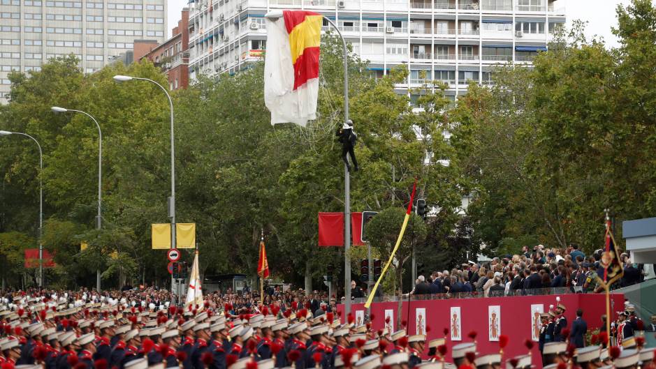 2019-10-12T093845Z_2099754143_RC17E71D1100_RTRMADP_3_SPAIN-NATIONAL-DAY