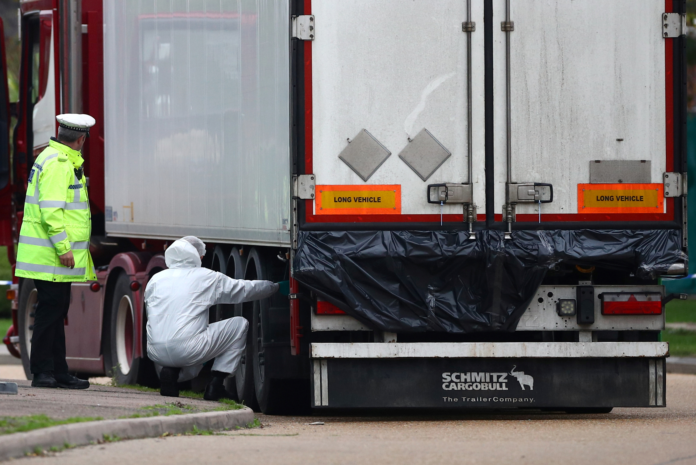 2019-10-23T150651Z_507562862_RC1E77083220_RTRMADP_3_BRITAIN-BODIES