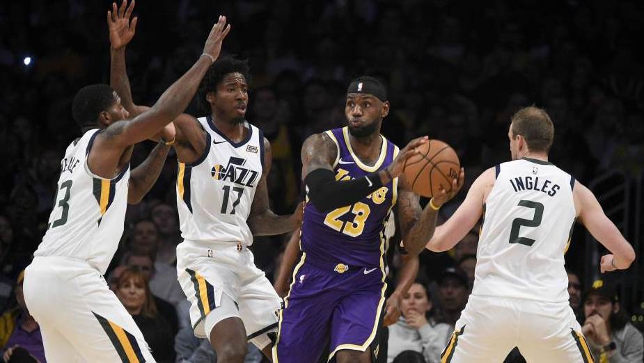 2019-10-26T052355Z_673220205_NOCID_RTRMADP_3_NBA-UTAH-JAZZ-AT-LOS-ANGELES-LAKERS
