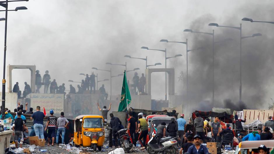 2019-10-27T065416Z_1929312240_RC13A8F9DD60_RTRMADP_3_IRAQ-PROTESTS