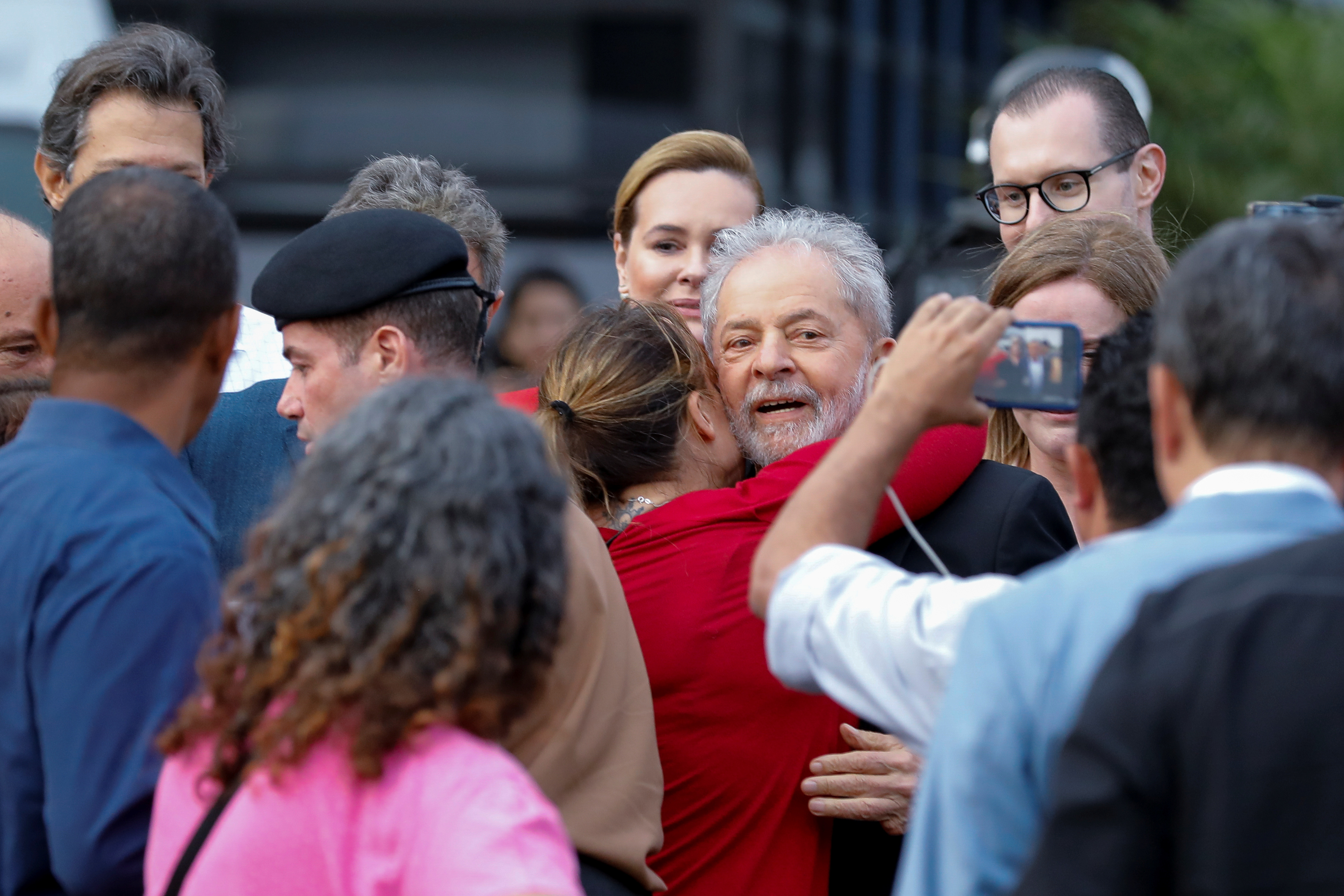 2019-11-08T215515Z_1174875194_RC297D98KYTB_RTRMADP_3_BRAZIL-CORRUPTION-LULA