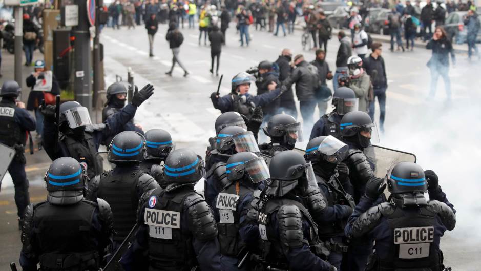 2019-11-16t101235z-1117020360-rc2acd9magfg-rtrmadp-3-france-protests-anniversary-273506.jpeg