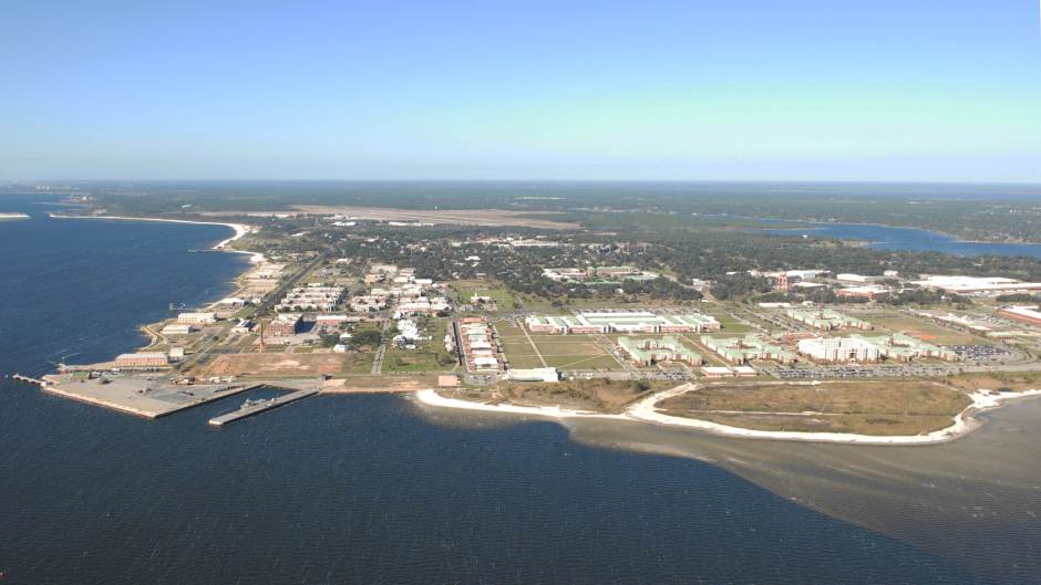 2019-12-06T153243Z_637467963_RC2RPD9P1P0P_RTRMADP_3_FLORIDA-SHOOTING