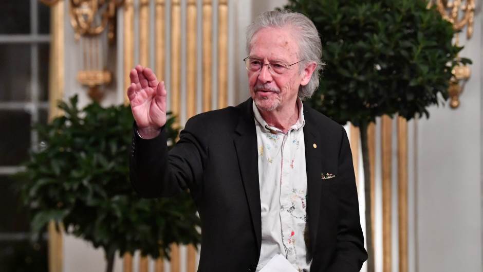 2019-12-07T171240Z_479955198_RC2HQD9CRSVV_RTRMADP_3_NOBEL-PRIZE-LITERATURE