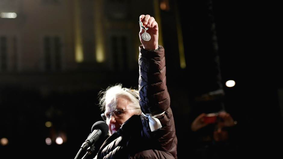 2019-12-10T185054Z_1037952532_RC2ISD9EJ8FT_RTRMADP_3_NOBEL-PRIZE-LITERATURE-PROTEST