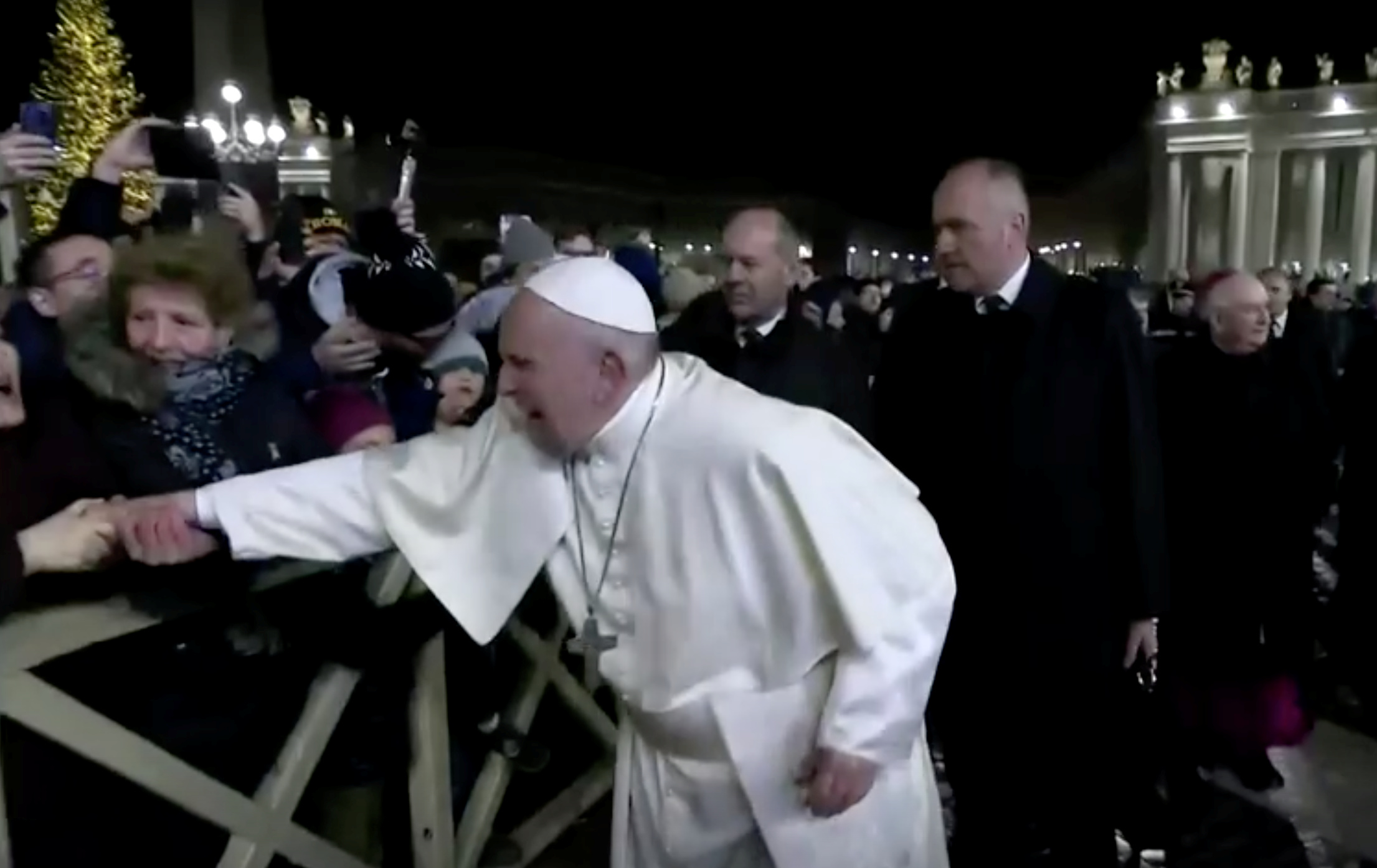 2019-12-31T205129Z_1943177674_RC2K6E91DQT8_RTRMADP_3_POPE-HAND
