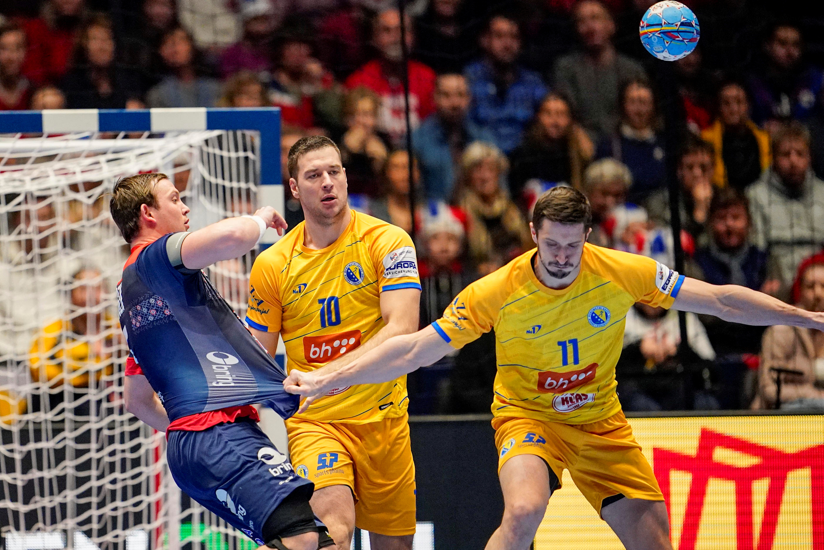 2020-01-10T200722Z_1818175383_RC28DE94KKMW_RTRMADP_3_HANDBALL-EURO