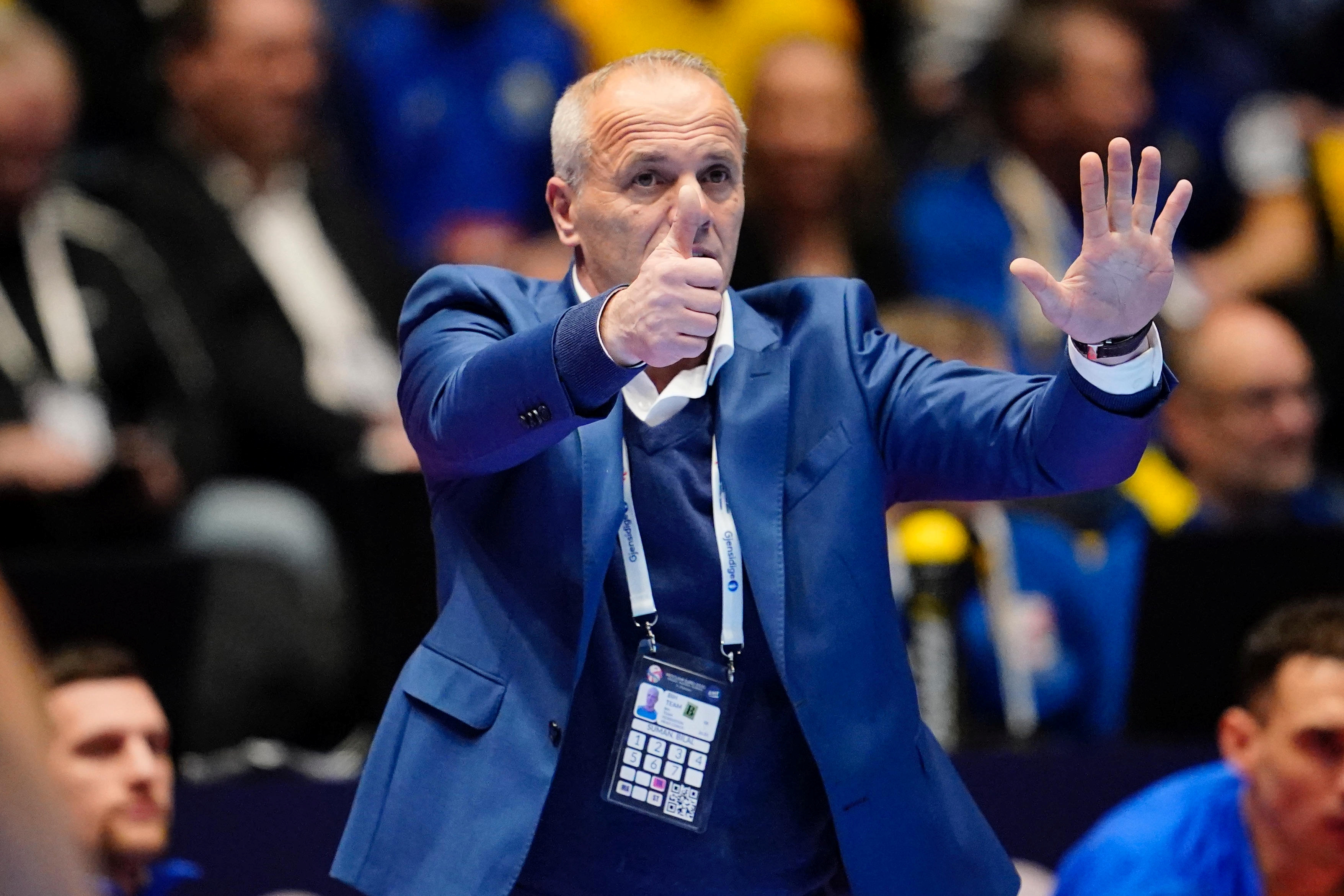 2020-01-12T162025Z_1958031245_RC2GEE9Z5CEN_RTRMADP_3_HANDBALL-EURO