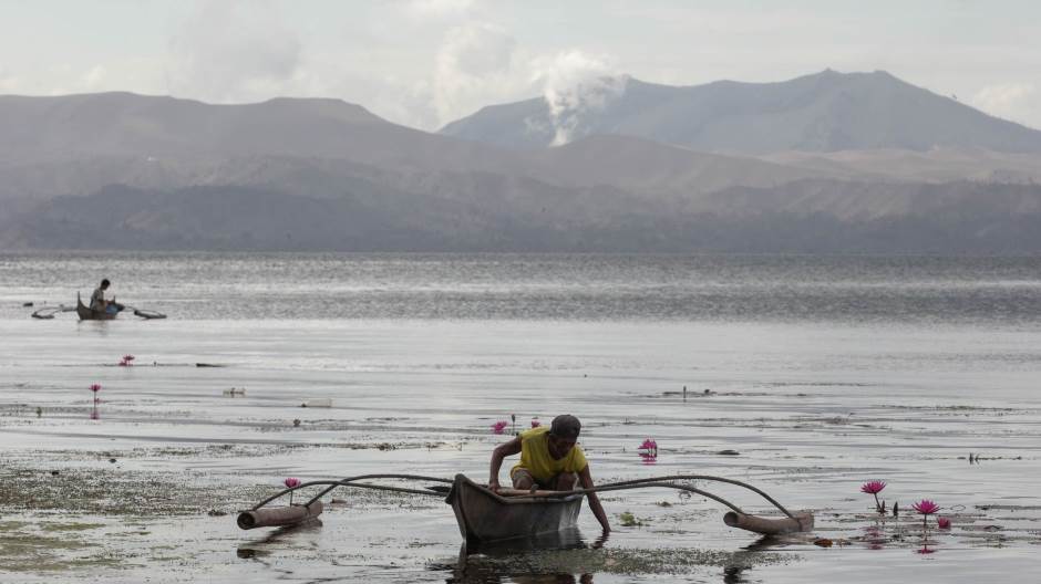 2020-01-20T074325Z_1880733717_RC2JJE96PXF8_RTRMADP_3_PHILIPPINES-VOLCANO