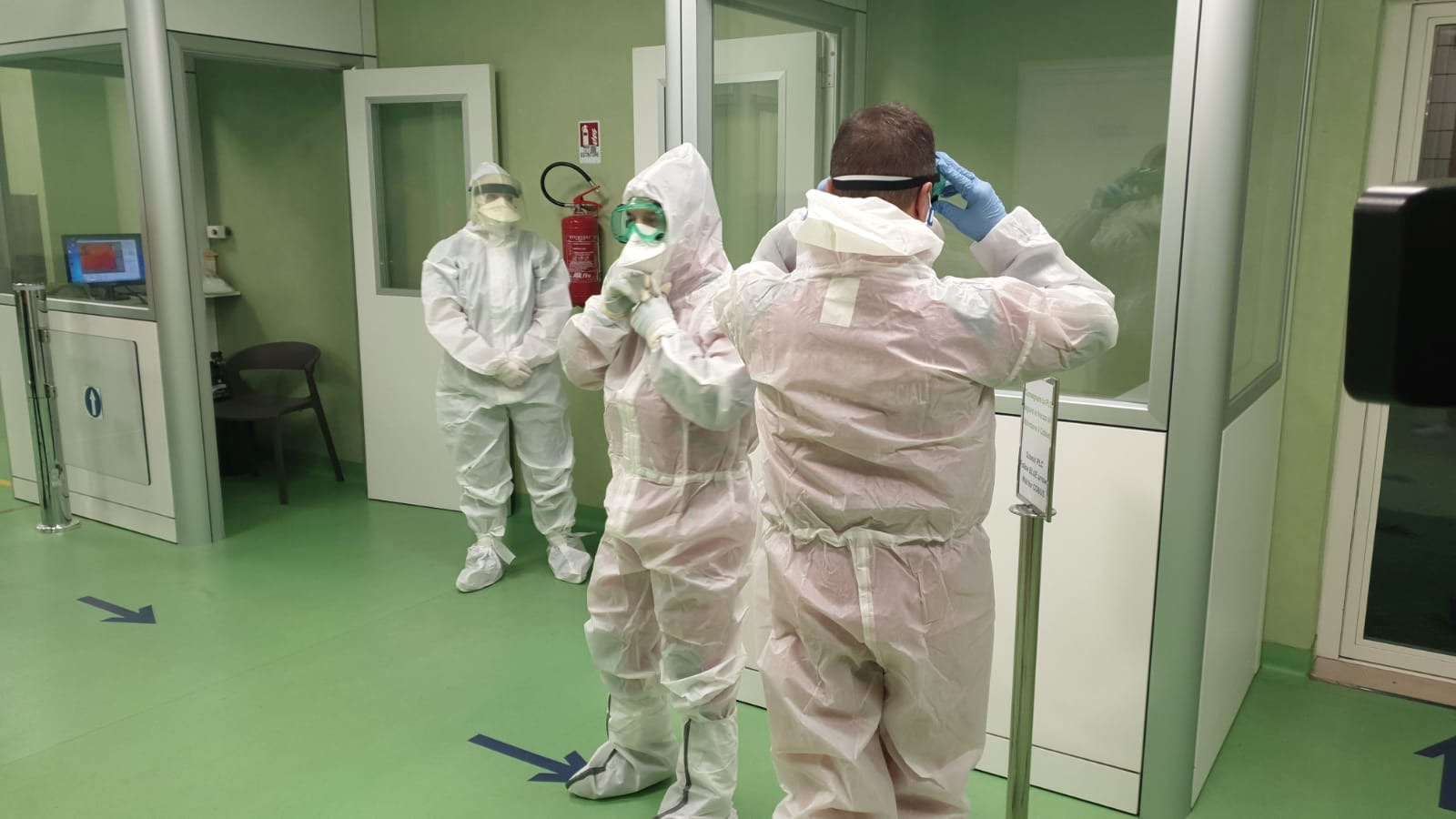 2020-01-23T092330Z_625917349_RC2LLE9DAWGF_RTRMADP_3_CHINA-HEALTH-ITALY