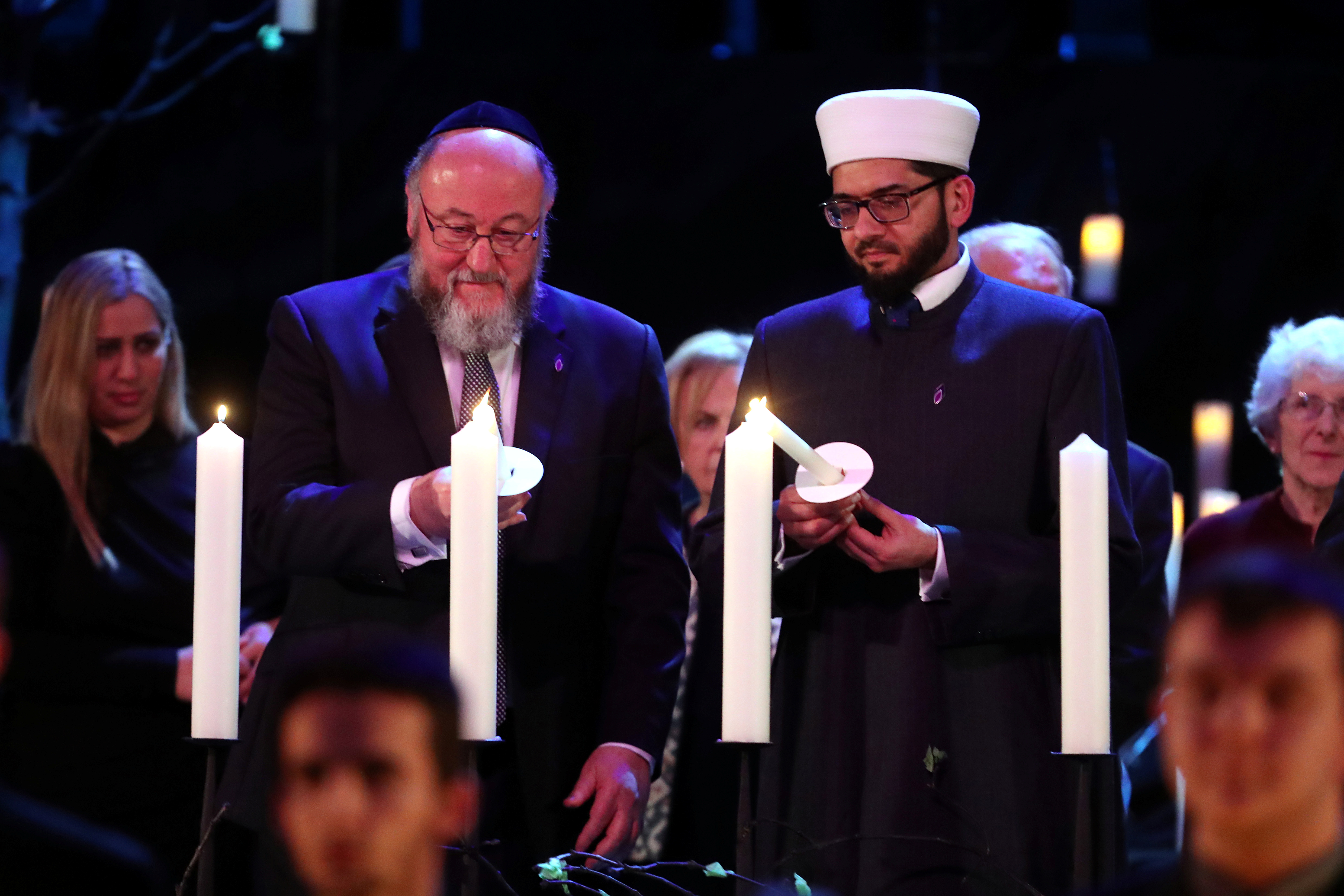 2020-01-27T171901Z_1866698140_RC2HOE9FHODM_RTRMADP_3_BRITAIN-ROYALS