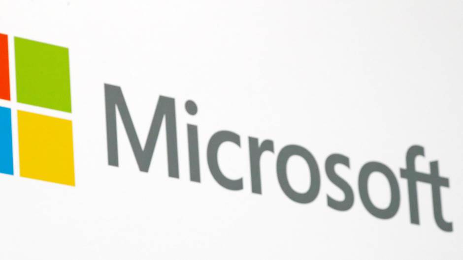 2020-01-29T204125Z_2015729429_RC2WPE9JYD32_RTRMADP_3_MICROSOFT-RESULTS