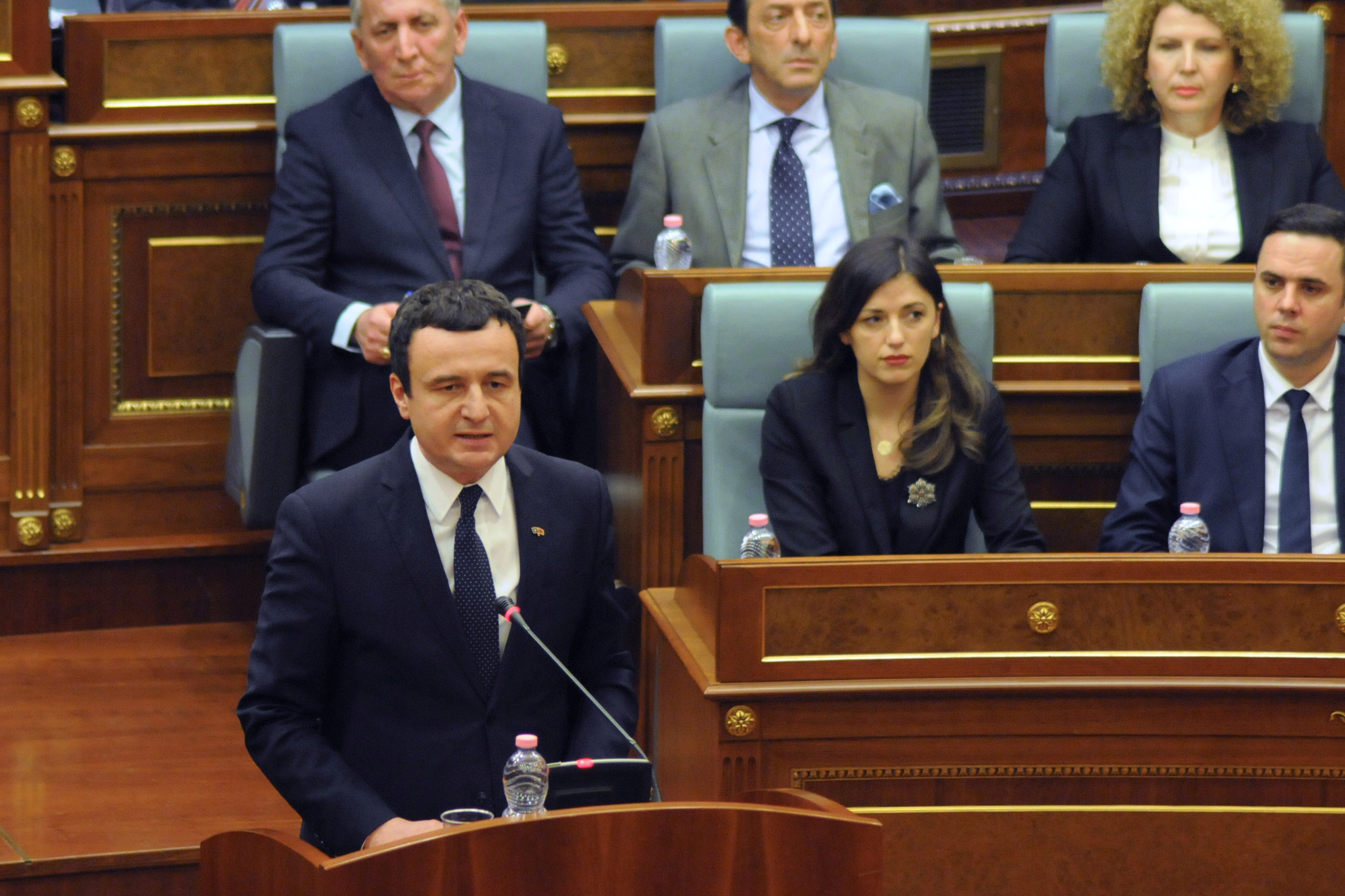 2020-02-03T204137Z_1155467474_RC26TE91HMLZ_RTRMADP_3_KOSOVO-GOVERNMENT