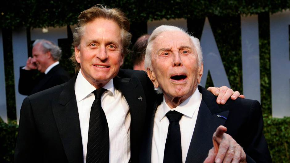 2020-02-05T234256Z_1407128880_RC2NUE9M2JRX_RTRMADP_3_PEOPLE-KIRK-DOUGLAS